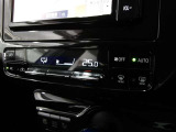 車内の温度管理に便利なオートエアコン☆