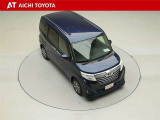 両側パワースライドドア付きだから、狭い駐車スペースなどでの乗り降りラクラク♪小さなお子さまのいるご家庭には嬉しい装備です。