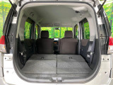 普段のお買い物や通勤、送迎等に十分な荷室スペースを確保しております。セカンドシートを倒すと、大きな荷物の積載も可能です♪