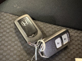 ホンダセンシング付きです!様々な安全装備と運転支援装置があなたを危険から守り運転の負担も軽減してくれます!操作は簡単ですので心配はしないで下さい。