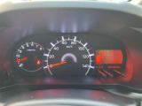 整備スタッフは国家資格を持つプロの整備士です。車検の受入/中間/完成検査と保安基準発行のすべても自社で行います。