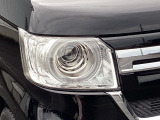 明るくて長寿命のLEDヘッドライト採用