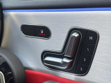 メルセデス・ベンツの定める厳しい基準をクリアしたお車のみをご案内させて頂きます。納車前整備はメーカー規定に基づき100項目以上にも及ぶ点検を熟練のメカニックによって行いご納車させて頂きます。