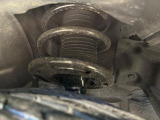 お車を安心してお乗りいただく為には、足回りの定期点検が欠かせません。サービスサポート(有償保証)では無料点検もご提供しており、安心のカーライフをお過ごしいただけるサポート体制が整っています。