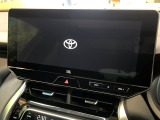 【12.3インチワイドナビ】高級感とインパクトのある大型ワイドナビを装備。各種オーディオ操作はもちろん、横長ワイド画面でのマップ2分割表示など、利便性も高いナビです♪