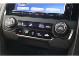 オートエアコンのお車ですので室内の温度をスムーズに調整してくれます♪