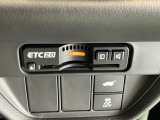 ETC2.0装備車です。高速道路の渋滞情報や静止画像提供などをナビとリンクして画面でお知らせします。また、高速道路の一時退出対象インターでは料金据え置きで一時退出もできます