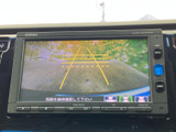 駐車時の安全性を高めるバックモニター。狭い場所でも、後方の状況を確認しやすく、スムーズな駐車をサポートします。運転に自信がない方にもおすすめです。