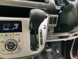 雨天時でもクリアな視界を確保。運転に必要な情報を的確に把握でき、安全運転をサポートします。