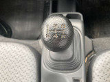 こちらのキャリイは5速マニュアル車となっております。