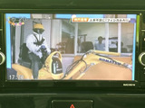 停車中にテレビや動画を楽しめるモニターです。休憩時間などにリラックスできる空間を提供します。長距離ドライブの際の気分転換にも最適です。※運転中の視聴は法令で禁止されています。