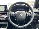 【純正革巻きステアリング】上質な革を使用することで、手にしっかり馴染みとても運転しやすいハンドルです♪