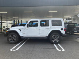 台形のホイールアーチはJEEP車共通のデザインとなっております。