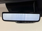 後方確認をミラーではなくカメラ映像で確認出来るデジタルインナーミラーを搭載!荷物があり、後方確認が出来ない時や雨天時などにとても便利☆