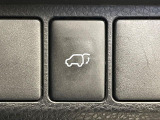 【パワーバックドア】スマートキーや運転席のボタンを押すだけでリアゲートが自動で開閉します!荷物を持っている時や、高い位置にあるバックドアを閉める際に便利な機能です♪