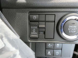 片側電動スライドドアのスイッチ付です。車内からもスイッチひとつで楽にドアの開閉が可能です。電動なので開閉時に力を使う必要がなく、半ドアになることもありません!