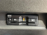 【シートヒーター】寒い日に重宝するシートヒーター!エアコンより早く温まってくれるので寒がりの人も安心ですね♪エアコンの温風は乾燥するから苦手、という方にもをおすすめです。