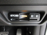 ETC付。高速道路の料金所はキャッシュレスで通過です。サービスエリア等にあるスマートインターの出入りも利用可能でとっても便利。ご納車後すぐにお使い頂けるようセットアップしてのお渡しとなります。