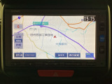 ナビゲーションはフルセグTV対応のGathers純正メモリーナビを搭載しています。Bluetoothオーディオ機能がありますので、スマートフォンなどの音楽も再生できます。