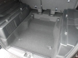 プレートを外せば背の高い荷物も楽に積めます。