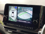 【アラウンドビューモニター】専用のカメラにより、上から見下ろしたような視点で360度クルマの周囲を確認することができます☆死角部分も確認しやすく、狭い場所での切り返しや駐車もスムーズに行えます。