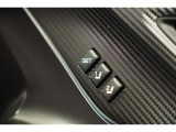 運転席のシートポジションメモリー機能は、登録済みの運転者と交代しても、シートポジションの変更の手間がかかりません。