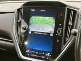 後方確認システムは、安全運転をサポートします。特に狭い道や駐車時において、周囲の状況を把握しやすく、安心して運転操作を行えます。