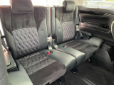 目立つ傷や汚れも特になく、綺麗なシートです!ぜひ一度現車をご覧ください!