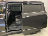 【両側オートスライドドア】子供を乗せたりするのにも隣のお車を気にせずストレスフリー★雨の日などはリモコンキーからドアの開閉ができとても便利な両側オートスライドドア★