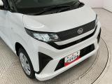ヘッドライトには目立つくすみも無くクリアに仕上がっております。ポリッシャーでのみがきの工程を取り、ツヤのあるキレイな状態へ。