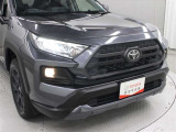 「Adventure」をベースに、ルーフレールをブリッジ型に変え、専用サスペンションの採用で最低地上高をベース車よりも10mmアップしています。
