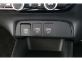 スマートフォンなどの音楽再生が可能なUSB接続ジャック装備車両です♪♪♪