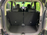 積み下ろしのしやすいデッキにはたっぷりと荷物を積み込んでいただけます。遊びから仕事まで、様々なシーンで頼れます♪