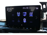 フルセグTVやDVDの視聴、Bluetoothオーディオの接続、CarPlayなどのスマホ連携も出来ます。