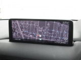 マツダコネクトの10.25インチワイドセンターディスプレイです。『Android Auto』『Apple CarPlay』や独自のコネクテッドサービスに対応したインターフェイスシステムです。