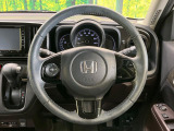 【純正革巻きステアリング】上質な革を使用することで、手にしっかり馴染みとても運転しやすいハンドルです♪