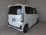 オプションになりますが、ボディーコーティングもご用意しております。新車の輝きに近づき、洗車などのお手入れも楽になりますよ。