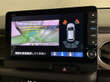 バックモニター付きで、車庫入れやバック時の後方確認をサポート。