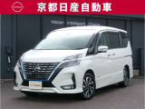 ご家族の方にぴったりな両側オートスライドドアを装備しております。お買い物に両手がふさがってしまう際も自動でドアの開閉が可能なためとても便利です。