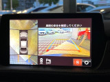 【360&deg;ビューモニター】専用のカメラにより、上から見下ろしたような視点で360度クルマの周囲を確認することができます☆死角部分も確認しやすく、狭い場所での切り返しや駐車もスムーズに行えます。