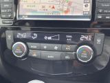 【 左右分離型フルオートエアコン 】運転席と助手席でそれぞれお好みの温度設定が可能で全席にも適切な空調をお届け致します!//