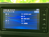 豊富なソースに対応し、お好みの音楽をいつでも楽しめます。Bluetooth接続でスマホの音楽も簡単に再生可能です。車内がコンサートホールに。