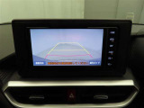 バックモニターを装備しています。車庫入れ時等に車両後方が確認出来るのでとても便利です。