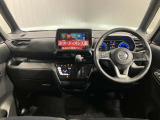 フロントガラスを大きくデザインしているので、運転席からの死角が少ない分安心して運転していただけます★