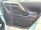 【届出(登録)済未使用車とは】自動車の分類では「新車」「中古車」この2種類しかありません。走行距離が100km未満かつ初度登録または初度届出された車両を「届出(登録)済未使用車」と呼んでいます。