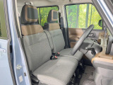 運転席シート廻りは使用感も少なく、良好な状態となっています。丁寧に使われていたことがよくわかりますね。