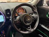 ◆LIBERALAは、輸入車選びの新たなスタイルを提案するインポート・セレクト・ブランドです。オーナー様となる方がクルマから直接感じる感性を第一にした、最良の一台との出会いをコーディネートいたします。