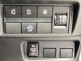 運転席からもスライドドアの開閉も出来ます