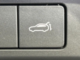 【パワーバックドア】スマートキーや運転席のボタンを押すだけでリアゲートが自動で開閉します!荷物を持っている時や、高い位置にあるバックドアを閉める際に便利な機能です♪