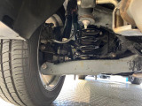 お車を安心してお乗りいただく為には、足回りの定期点検が欠かせません。サービスサポート(有償保証)では無料点検もご提供しており、安心のカーライフをお過ごしいただけるサポート体制が整っています。